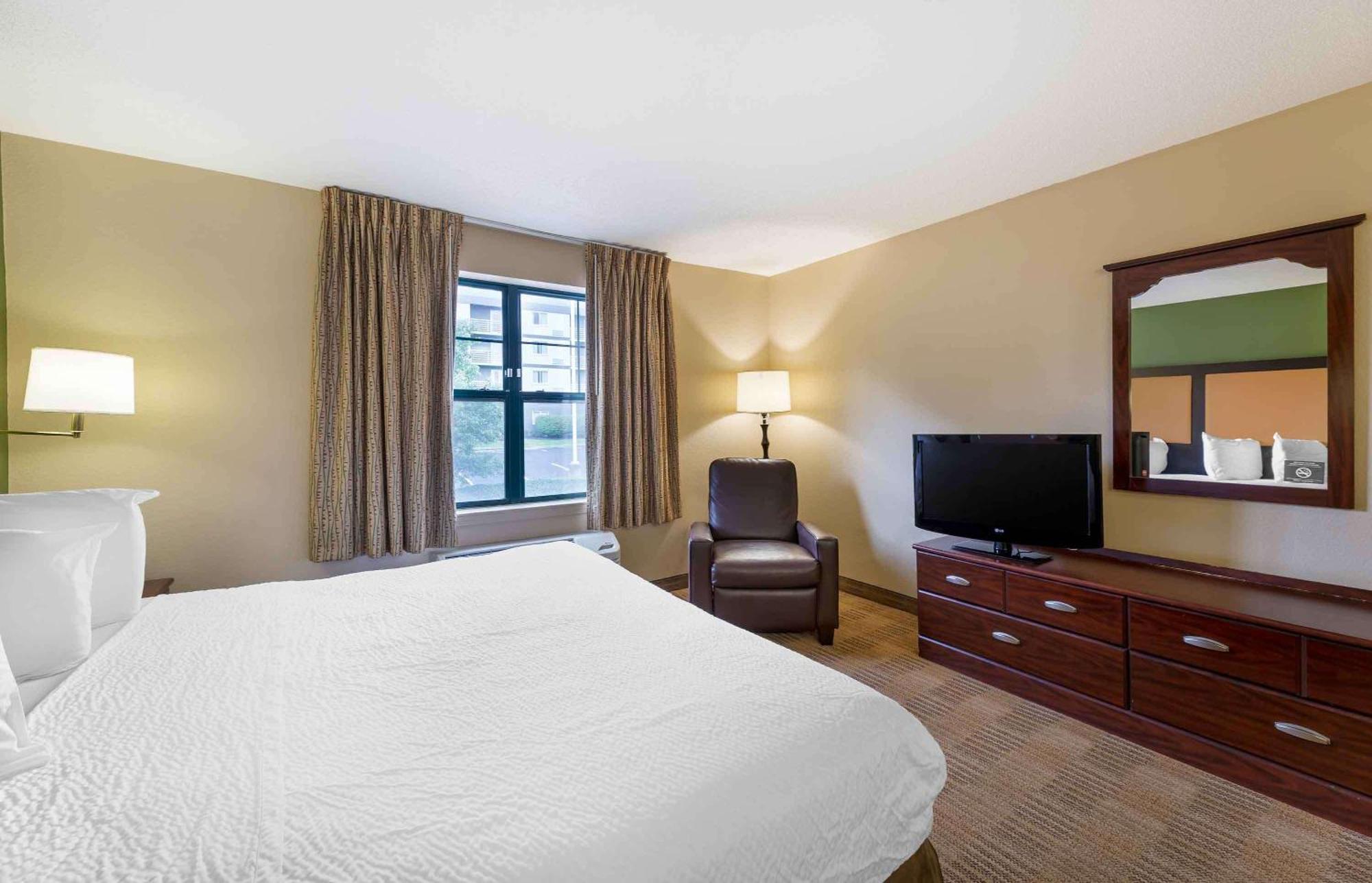 Extended Stay America Suites - Washington Dc Germantown Milestone Exterior foto